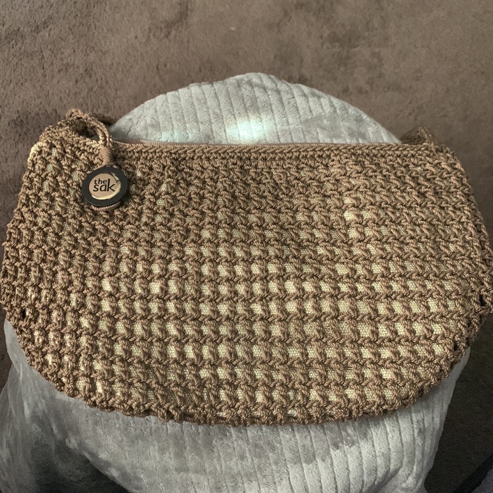 The SAK Khaki and Gold -ECU